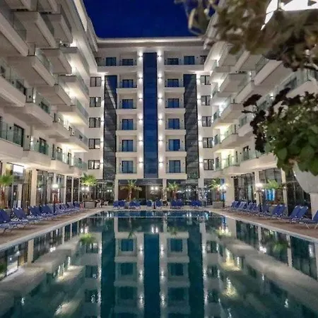 Tanushaj Hotel Shëngjin
