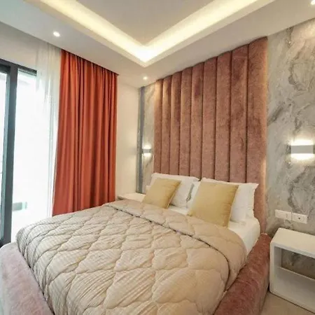 Tanushaj 5* Shëngjin