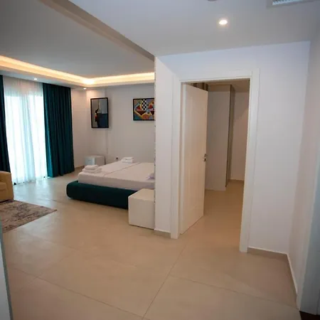 Hotel Tanushaj 5*
