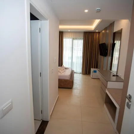 Tanushaj 5* Shëngjin