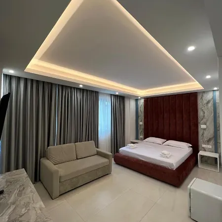 Tanushaj Hotell Shëngjin