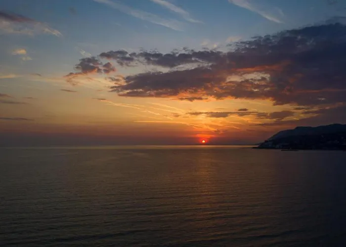 Tanushaj Hotel Shëngjin