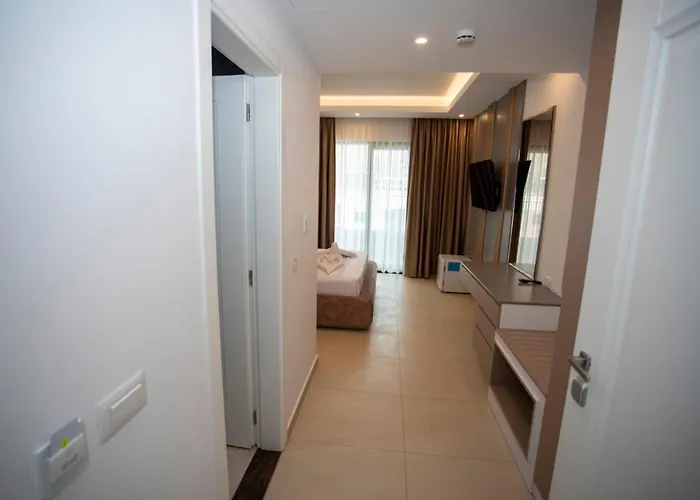 Tanushaj 5* Shëngjin